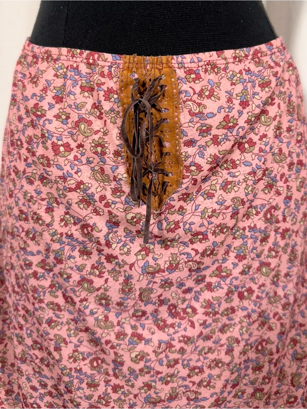 Early 2000s Xhilaration Floral Boho Midi Skirt - Picture 2 of 7